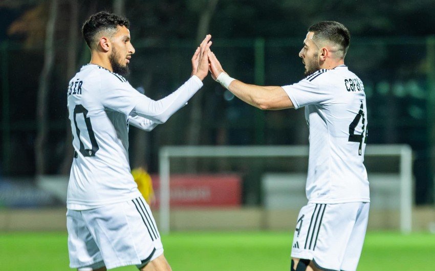 Abdullah Zubir "Qarabağ"da yubiley qoluna imza atıb