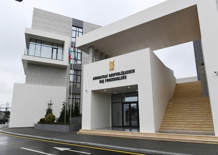 Baş Prokurorluq isti hava şəraitində işçilərin hüquqları ilə bağlı məlumat yayıb