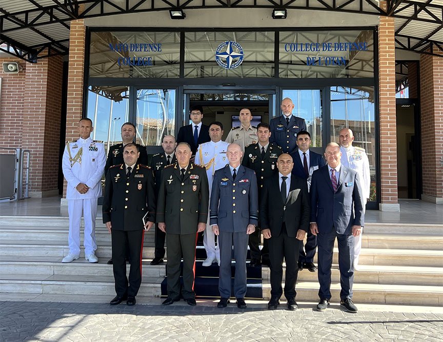 Baş Qərargah rəisi İtaliyada NATO Müdafiə Kollecini ziyarət edib -