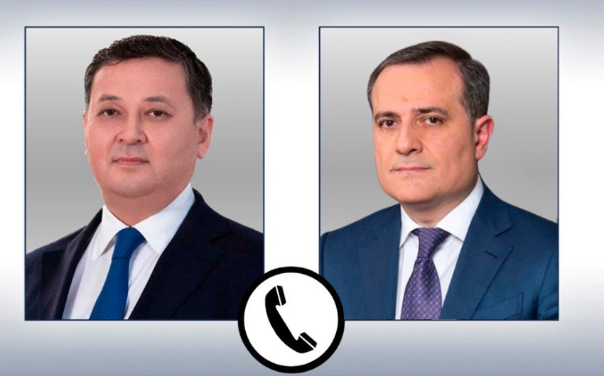 Ceyhun Bayramov qazaxıstanlı həmkarı ilə telefonla danışıb