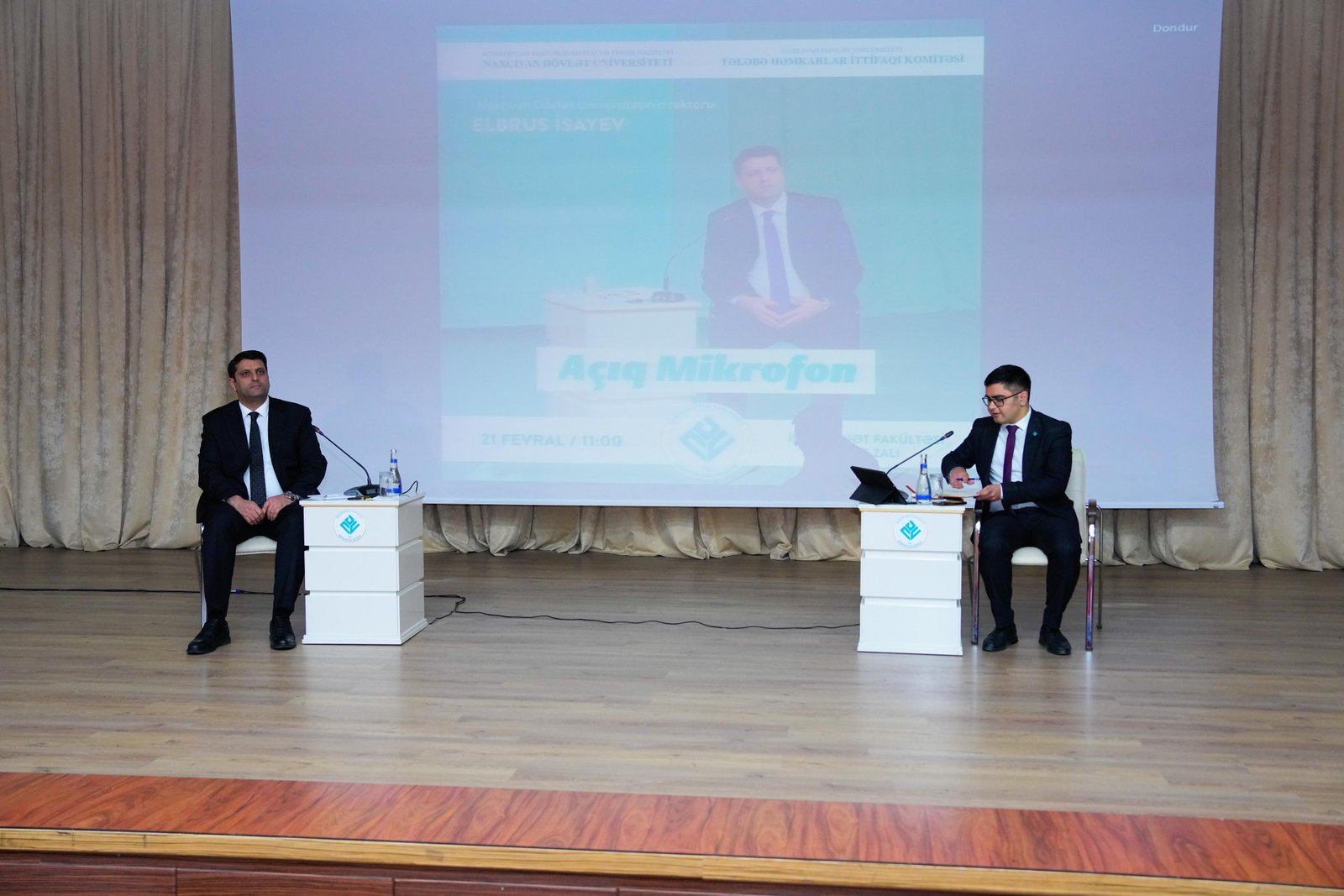 Elbrus İsayev “Açıq mikrofon” layihəsi çərçivəsində tələbələrlə görüşüb -