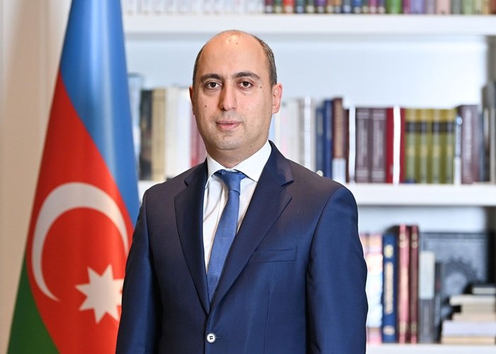 Emin Əmrullayev əmr imzalayıb