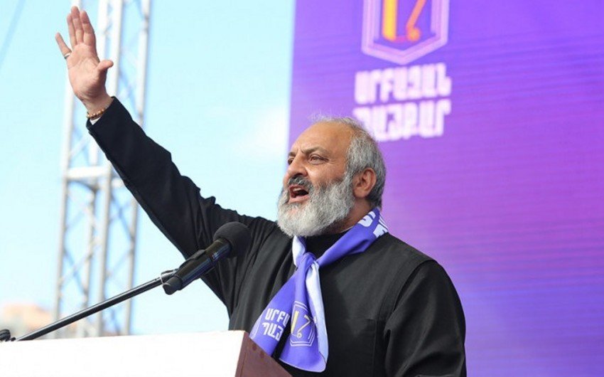 Ermənistan müxalifətinin lideri etirazçıları itaətsizlik aksiyalarına çağırıb