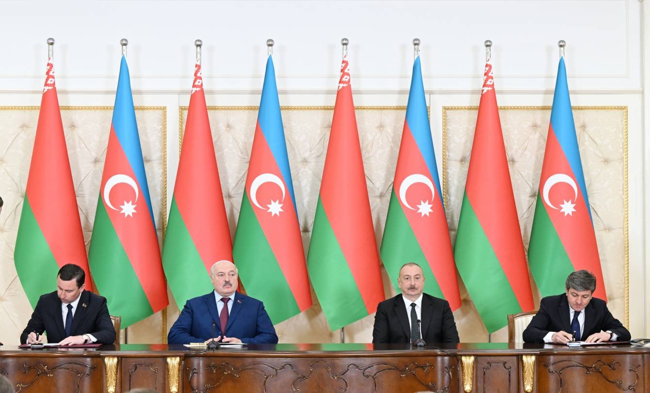 Lukaşenko: Belarus və Azərbaycan sənaye sahəsində əməkdaşlığı əhəmiyyətli dərəcədə genişləndirməyə hazırdır