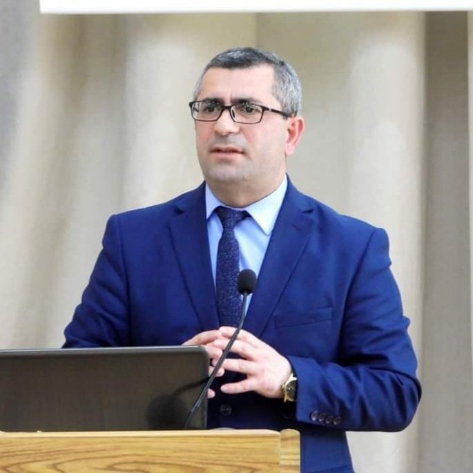 Müasir çağırışlar və ana dilimizin saflığının qorunması problemi