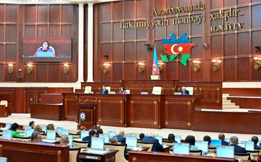 Parlament Mərkəzi Bankın İdarə Heyətinin yeni üzvlərini təsdiqləyib