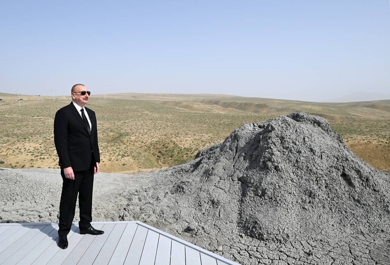 Prezident İlham Əliyev Palçıq Vulkanları Turizm Kompleksinin açılışında iştirak edib -