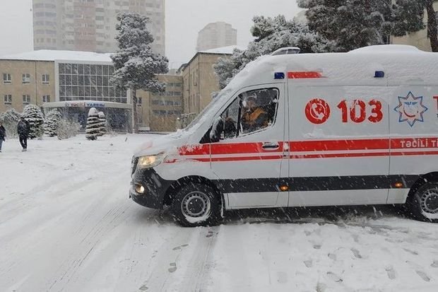 Qarlı hava ilə bağlı təcili yardıma müraciət edənlərin sayı artıb