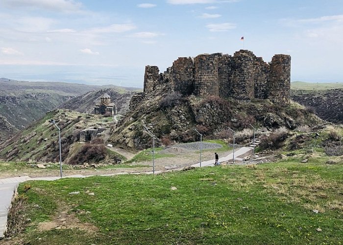 Qərbi Azərbaycanda dağıdılan abidələrin NFT formatında rəqəmsallaşdırılması təklif olunur