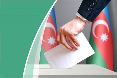 Seçkilərin (referendumun) təyin edilməsi haqqında qərar nə zaman  rəsmi dərc edilməlidir ? -