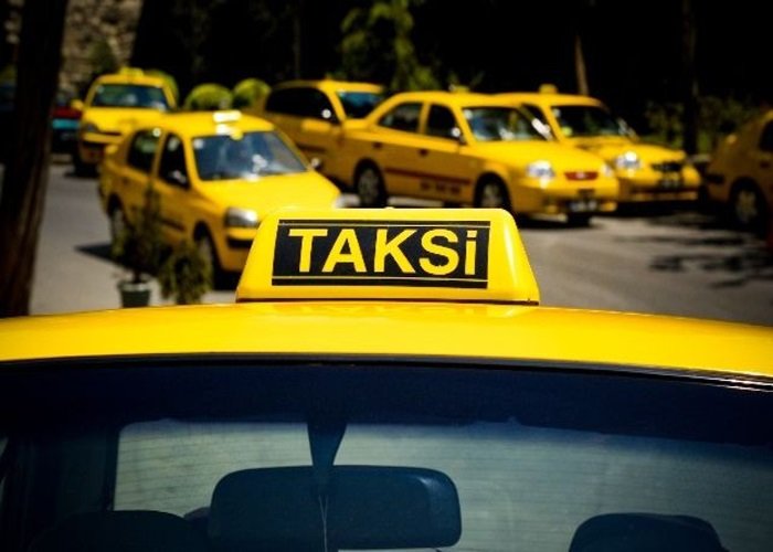 Taksi minik avtomobili sürücülərinin imtahan vaxtı məlum olub