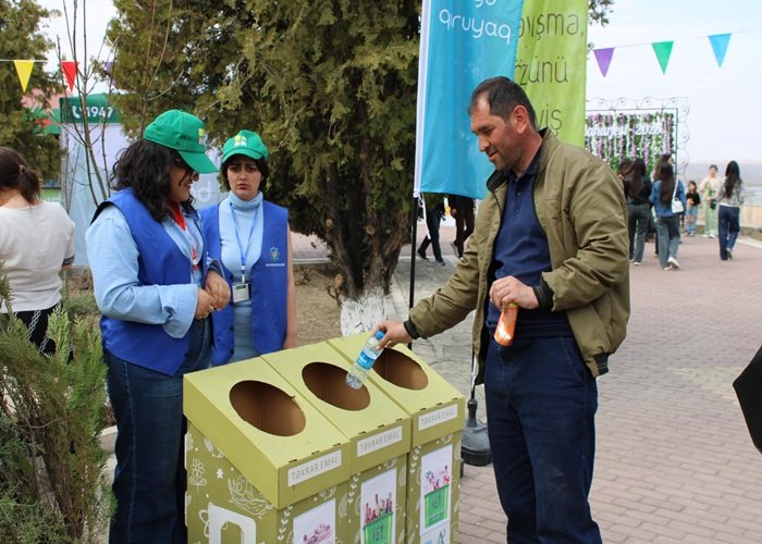 Torpaq çərşənbəsində Konstitusiya və Suverenlik ilinə “tullantıları tinglərə dəyiş” aksiyası ilə töhfə verilib -