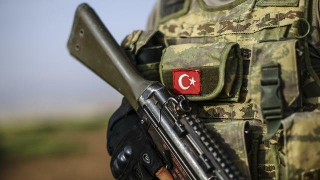 Türkiyə ordusu İraqda PKK-nin mövqelərinə zərbələr endirərək 4 terrorçunu məhv edib
