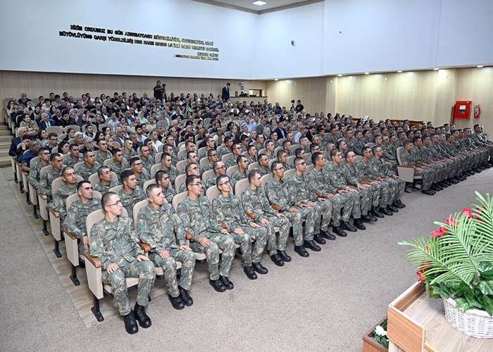 Yeni yaradılan İntellektual qabiliyyətli bölmələrin şəxsi heyəti ilə görüş keçirilib -